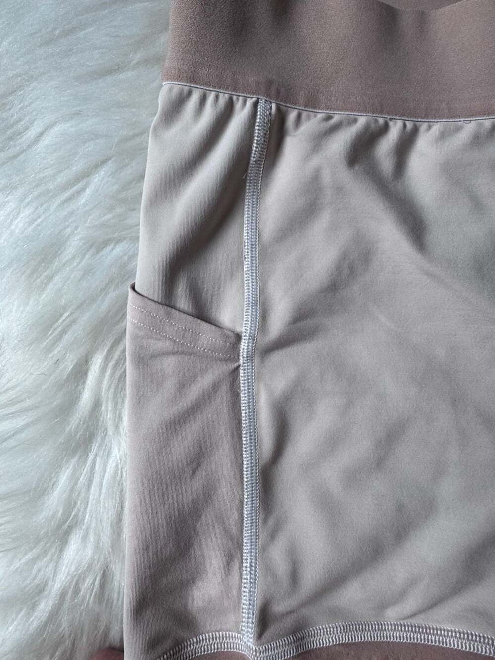 Lululemon Morning Match Short 3.5" Size 8 (RARE ITEM ESP IN THIS COLOR) - Picture 6 of 14